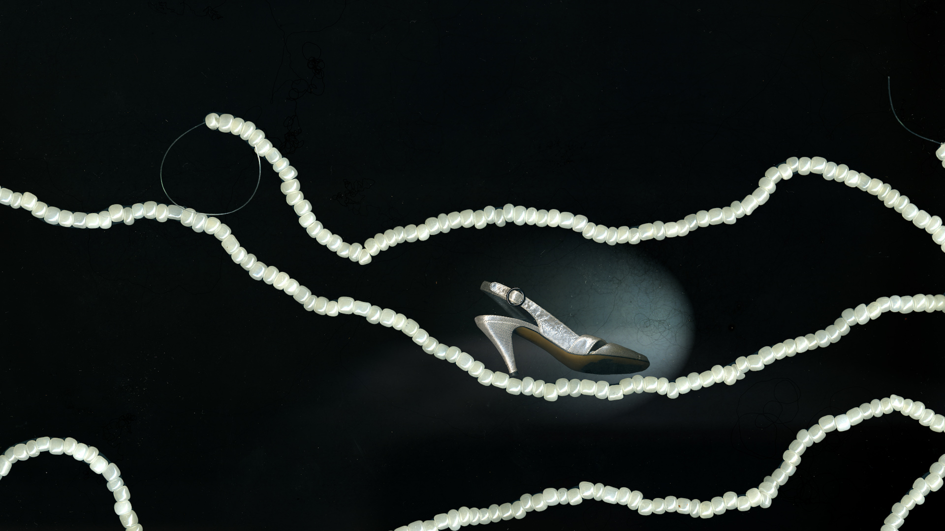 Anna Sougy _ Key hole video